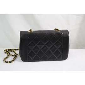 Chanel-Diana Handbag-Nero