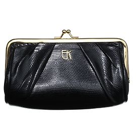 Emmanuelle Khanh Monederos, carteras, casos Negro