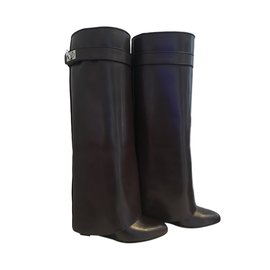 Givenchy Lederstiefel Braun Braun