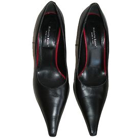 Autre Marque Escarpins en cuir noir à talons 9 cm Noir
