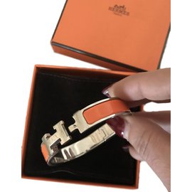 Hermès-Armbänder-Orange