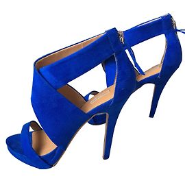 Zara Tacchi Blu
