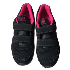 Nike-Sneakers-Black,Pink,White