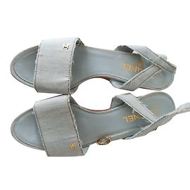 Chanel Mules compensées Bleu