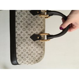 Louis Vuitton-Handbags-Cream