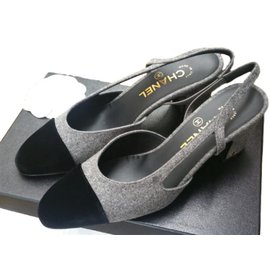 Chanel-CHANEL classic slingback heels in velvet and tweed sz36-Grey