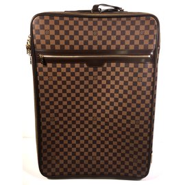 Louis Vuitton-Pegase-Brown
