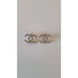 Chanel-Boucles d'oreilles Chanel neuves-Doré