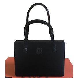 Narciso loewe- Nero