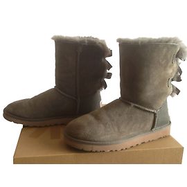 Ugg Bailey-Bogenstiefel Khaki