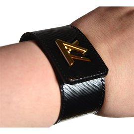 Louis Vuitton-Pulsera torcida-Negro