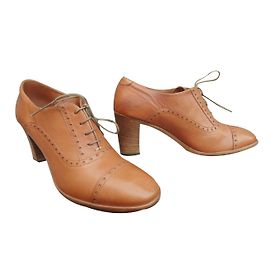 Heschung Caramel Leather Heeled Brogues Caramel