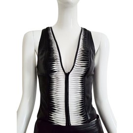 Jitrois-Tops-Black,White