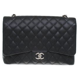 Chanel Maxi Jumbo double flap timeless cuir caviar Noir