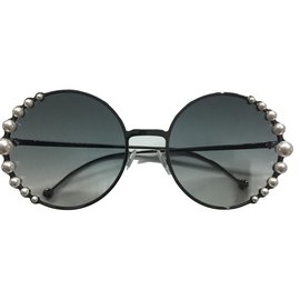 Fendi-sunglasses ribbons and pearl new 100%-Silvery