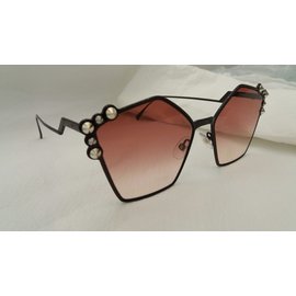 Fendi-Sunglasses CAT EYE Purple new 2018-Black,Red