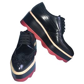 Prada Brogue shoes Black