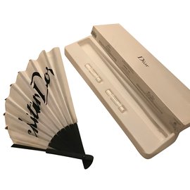 Dior Éventail Blanc