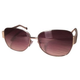 Carolina Herrera-Sunglasses-Pink