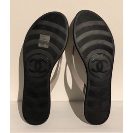 Chanel-Sandálias-Preto,Bege