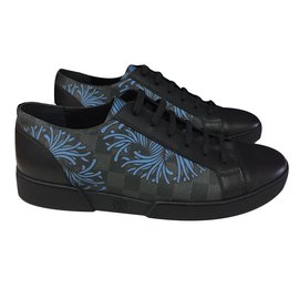 Louis Vuitton sneaker match-up Nero