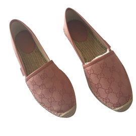 Gucci Epadrillas monogram Pink
