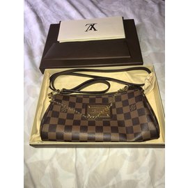 Louis Vuitton-Eva-Marrom