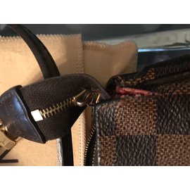 Louis Vuitton-Eva-Ébano