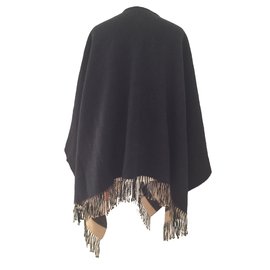 Burberry-poncho-Nero