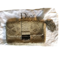 Dior-Bloquear-Beige