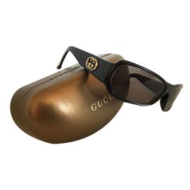 Gucci-Oculos escuros-Preto