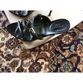 Gucci-sandals-Black