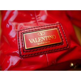 Valentino-Bolsa de Ombro de Couro de Patente Vermelha-Vermelho