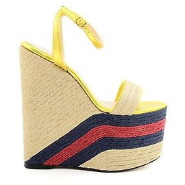 Gucci Mulas de cuña Dorado