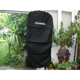 Chanel-Bolsa de viaje-Negro