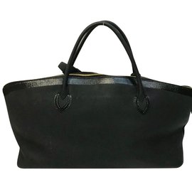 Louis Vuitton-East West Lockit-Black