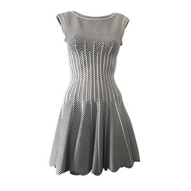 Alaïa Robe Noir Blanc