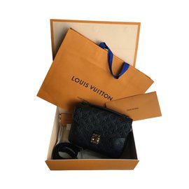 Louis Vuitton-Metis Monogram Empreinte-Preto,Dourado