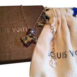 Louis Vuitton-necklace-Golden
