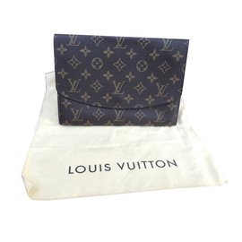 Louis Vuitton-Embrague-Castaño