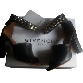Givenchy Black Leather Sandals Black