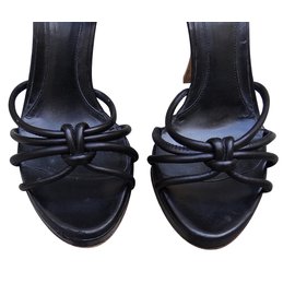 Fendi-sandals-Black