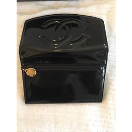 Chanel-wallet-Black