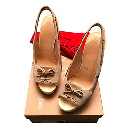 Sandálias Christian Louboutin Jefferson camurça bege Bege