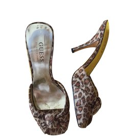 Guess-Mules-Marron