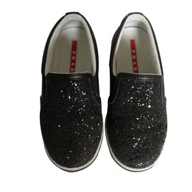 Prada-slip on-Noir