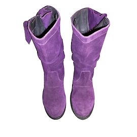Dirk Bikkenbergs Stiefel Lila
