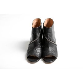 Maison Martin Margiela-botines de punta abierta con cremallera-Negro