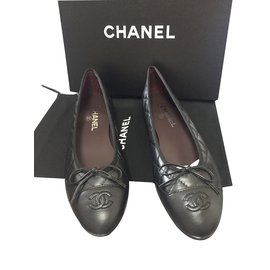 Chanel-Bailarinas acolchadas-Negro
