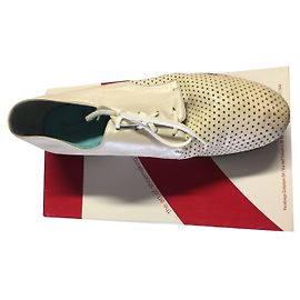 Autre Marque Sapatos Derby de couro creme Cru